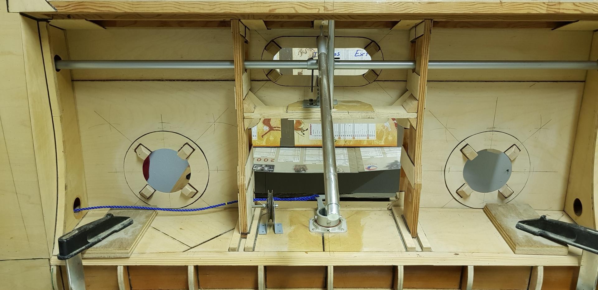 Présentation du panneau central en place.