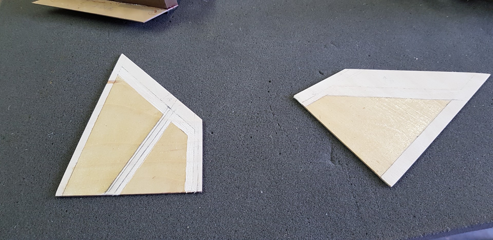 Reprises goussets de nervures B et diagonale.