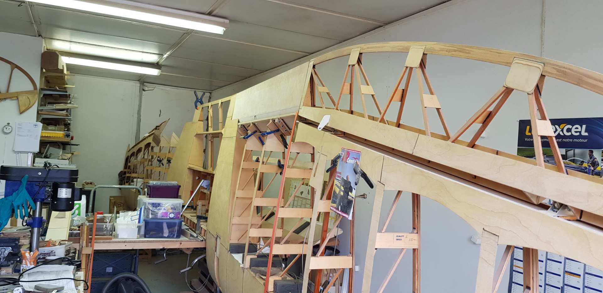 Vue de l'aile complète avec son nouveau volet.