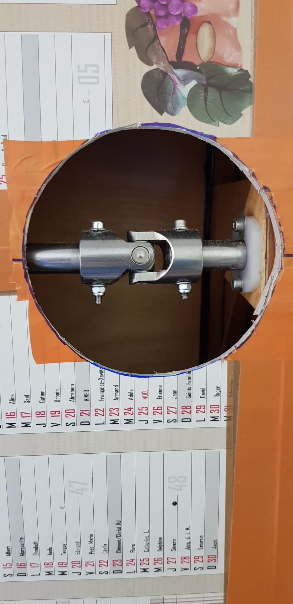 Détail de l'emplacement de la trappe de visite du cardan.