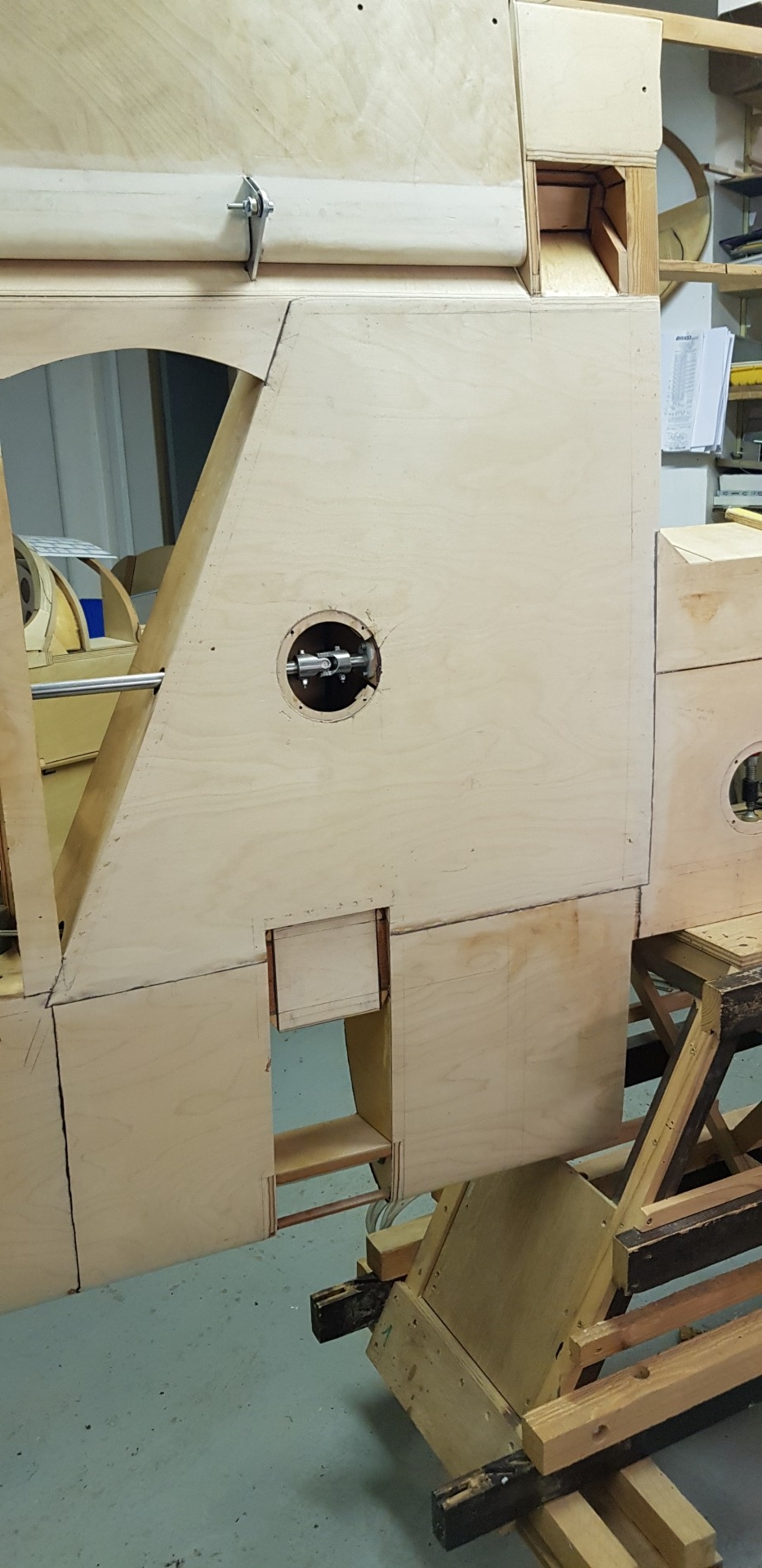 Ponçage des entures.