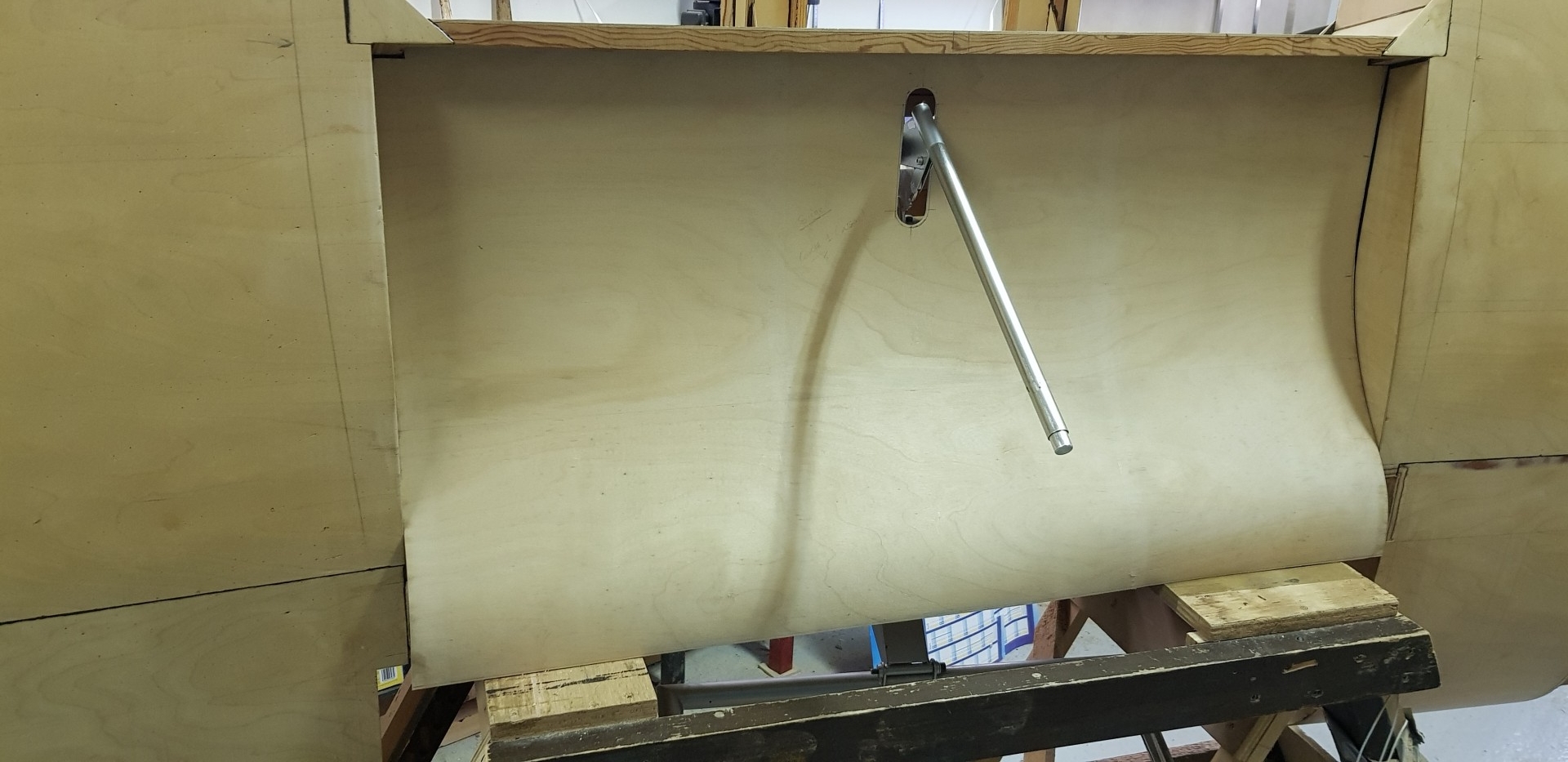 CP d'assise de siège ajusté en place.