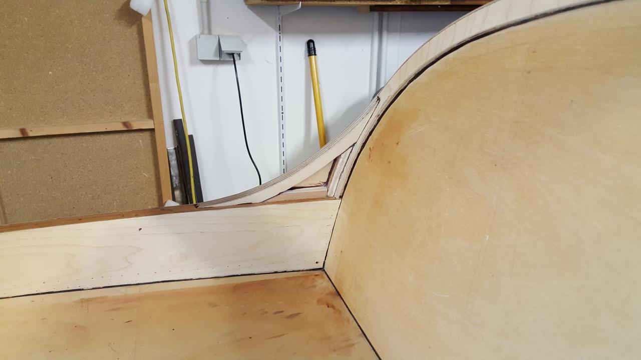 Idem sur le coffrage droit.