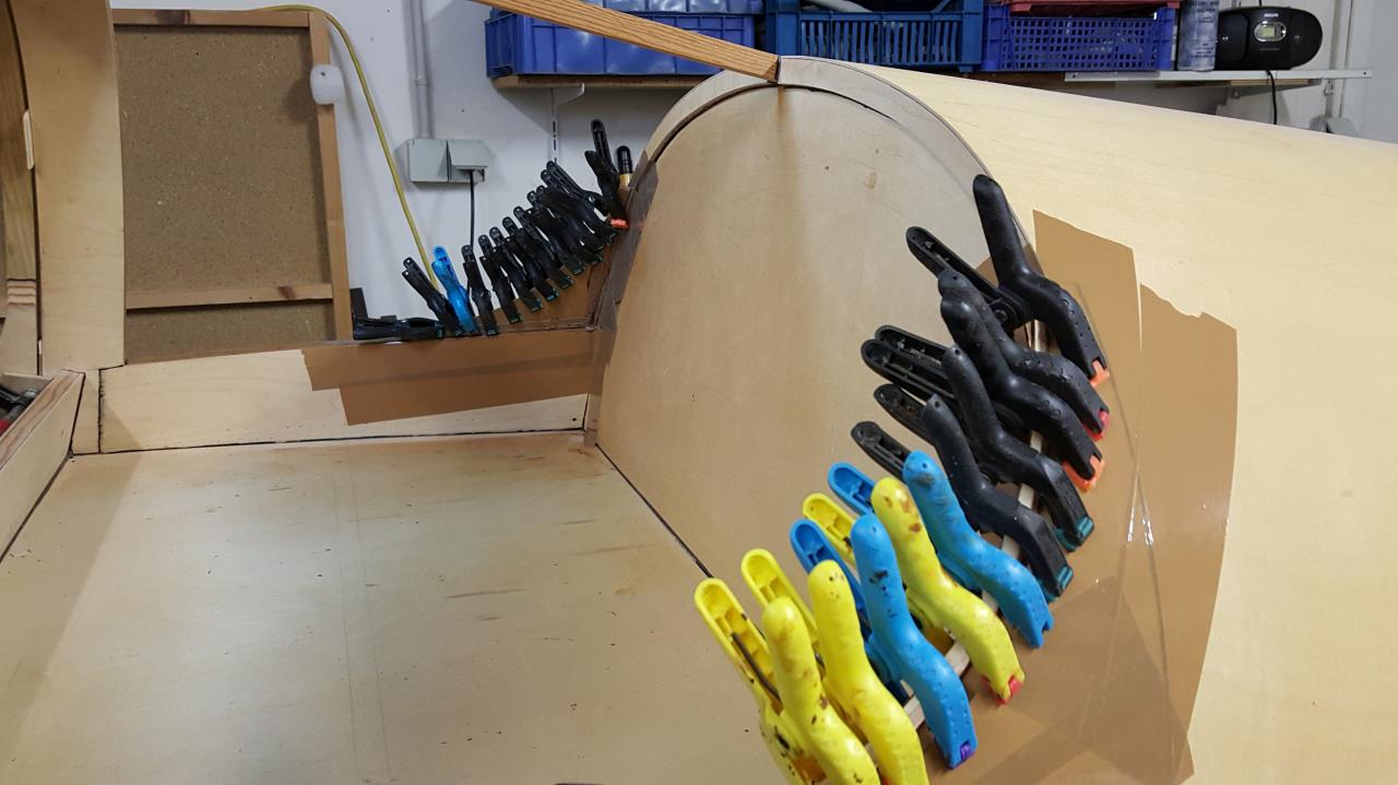 Coffrage intérieur des renforts.