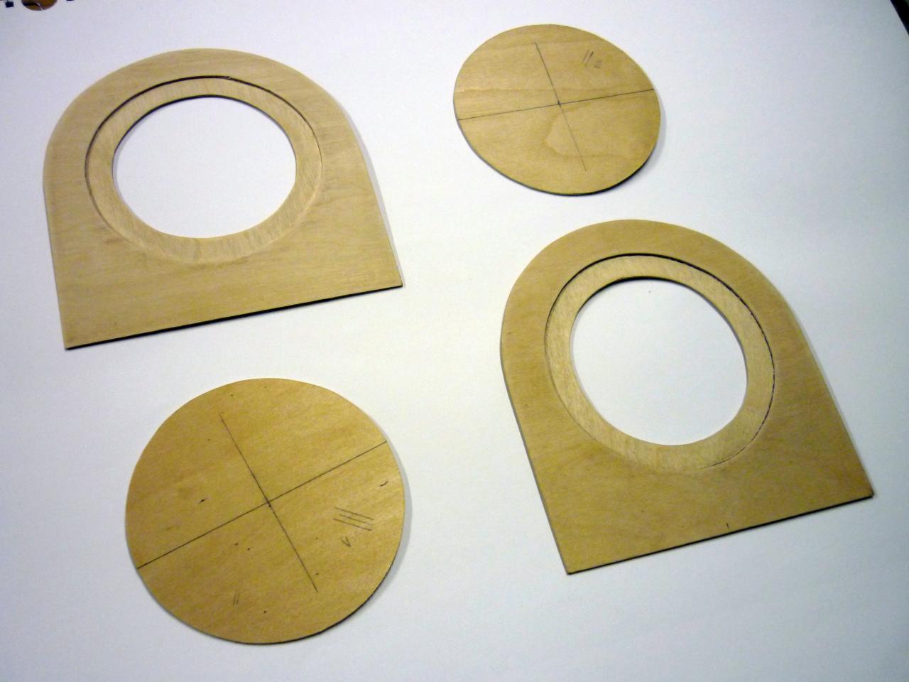 Trappes de visite de poulies d'ailerons.